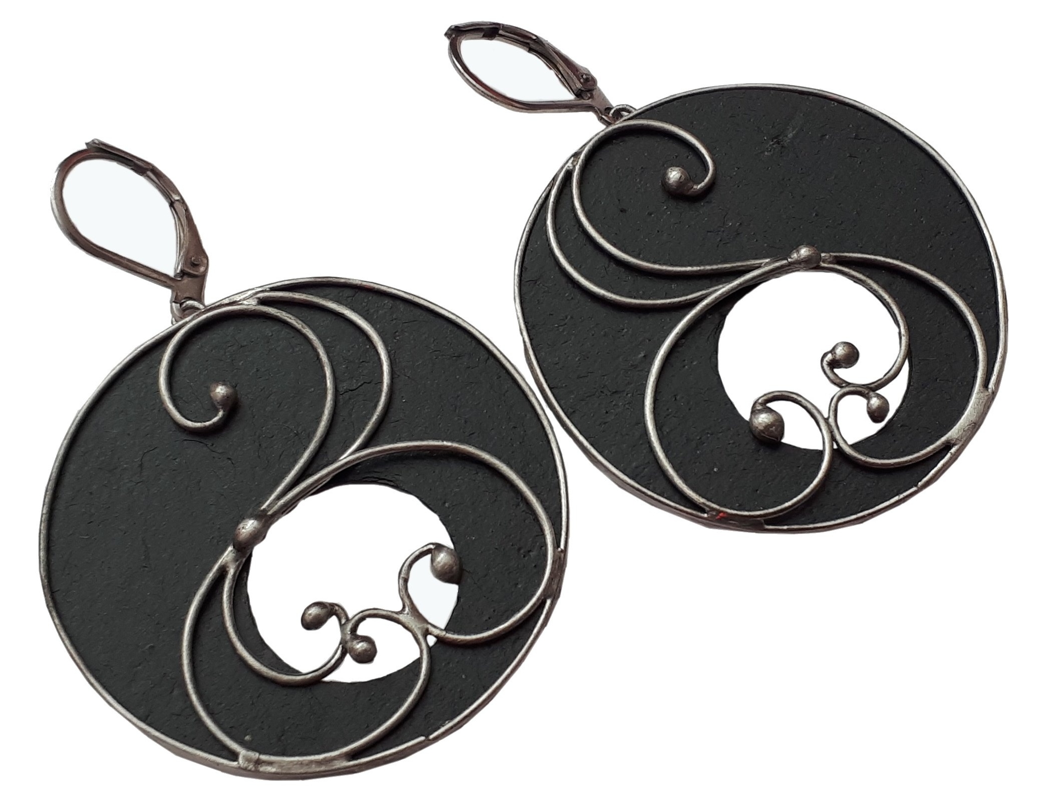 Náušnice z bridlice